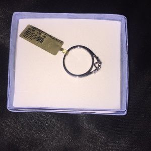 Diamond ring / Fine jewelry